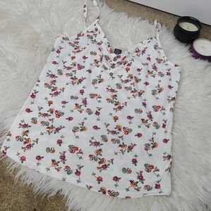 NWOT XL Floral Rue 21 Tank Top with Buttons